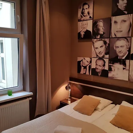 Kamienica Poznanska 7 *