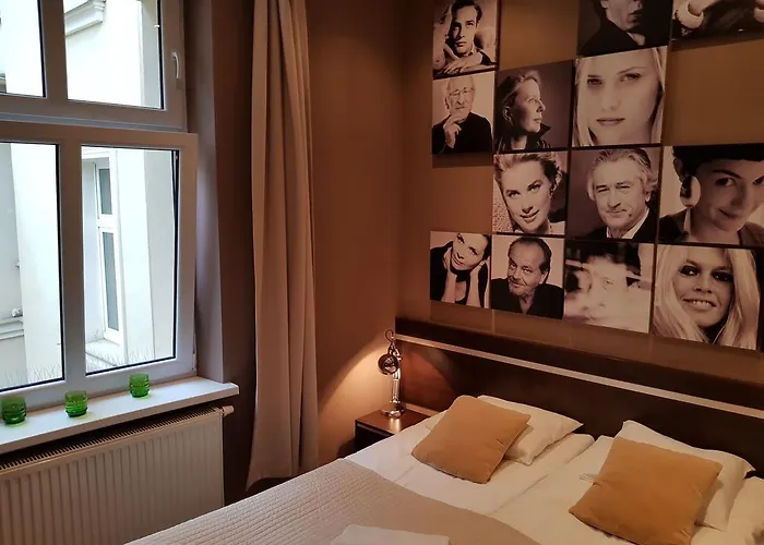 Kamienica Poznanska 7 *