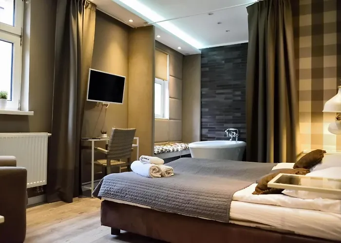 Kamienica Poznanska 7 Apartamento *